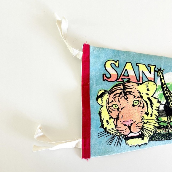 San Diego Zoo 1980s Souvenir Pennant | Vintage Felt Pennant - Picture 10 of 10